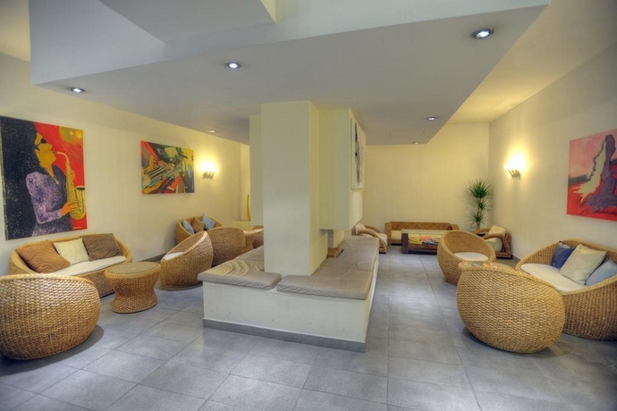 Imagen de los interiores del Hotel St Julians Bay. Foto 6