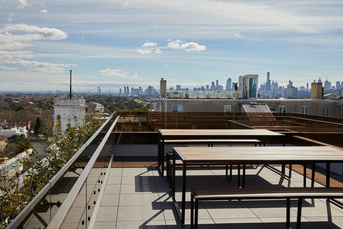 Imagen de los exteriores del Hotel St Kilda By The Beach. Foto 28