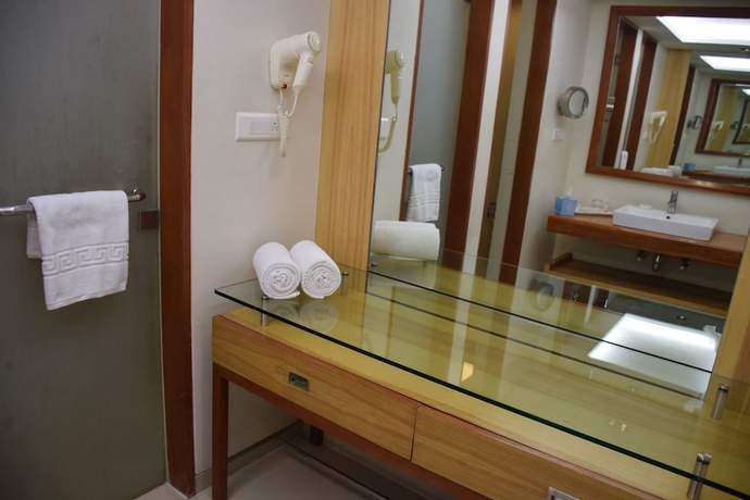 Imagen de la habitación del Hotel St Laurn - The Spiritual Resort. Foto 16