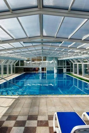 Imagen de la piscina del Hotel St. Louis. Foto 15