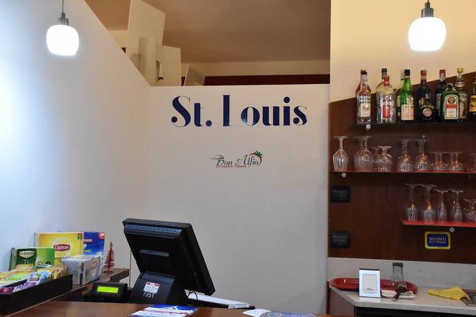 Imagen de los interiores del Hotel St. Louis. Foto 14