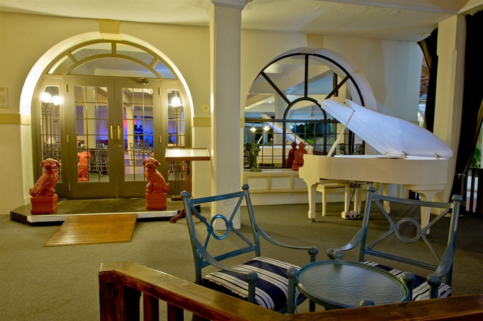 Imagen de los interiores del Hotel St. Lucian by Rex Resorts. Foto 8