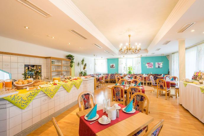 Imagen de los interiores del Hotel St. Martin, Marktoberdorf. Foto 7