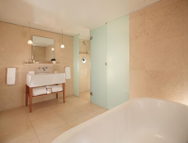 Imagen de la habitación del Hotel St Martins Lane London. Foto 6