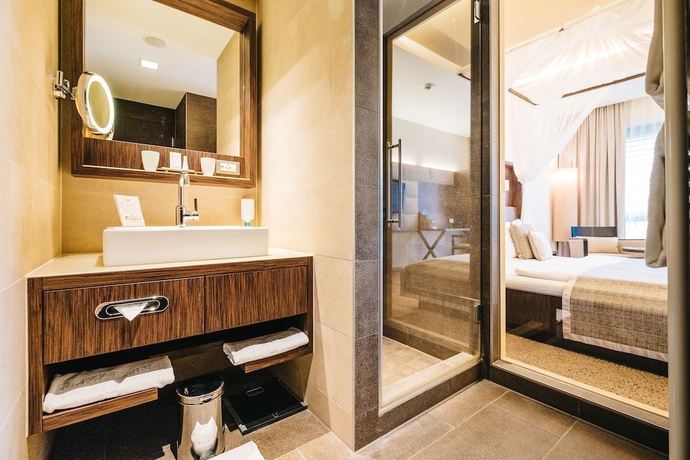 Imagen de la habitación del Hotel St. Martins Therme and Lodge. Foto 5