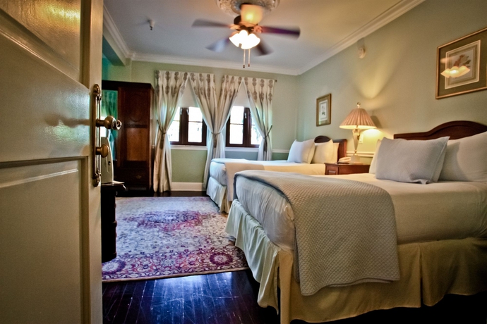 Imagen de la habitación del Hotel St. Michel. Foto 6