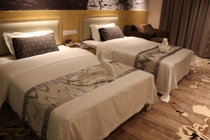 Imagen de la habitación del Hotel St. Moritz Business. Foto 7