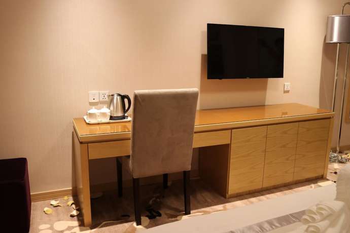 Imagen de la habitación del Hotel St. Moritz Business. Foto 12