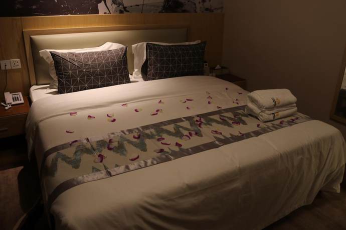 Imagen de la habitación del Hotel St. Moritz Business. Foto 13
