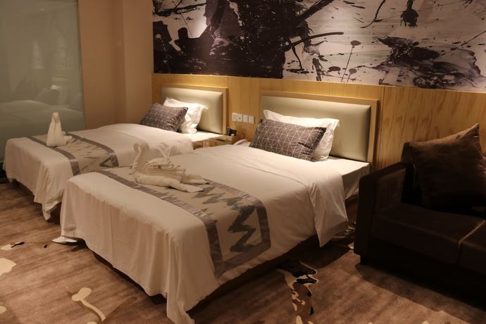Imagen de la habitación del Hotel St. Moritz Business. Foto 14