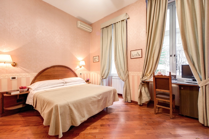 Imagen de la habitación del Hotel St. Moritz, Roma. Foto 6