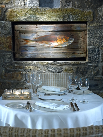 Imagen del bar/restaurante del Hotel St. Nicolas Bay Resort and Villas. Foto 6