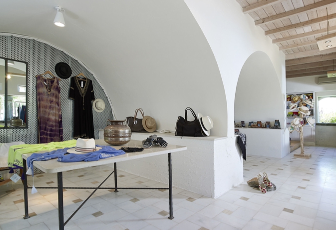 Imagen general del Hotel St. Nicolas Bay Resort and Villas. Foto 3