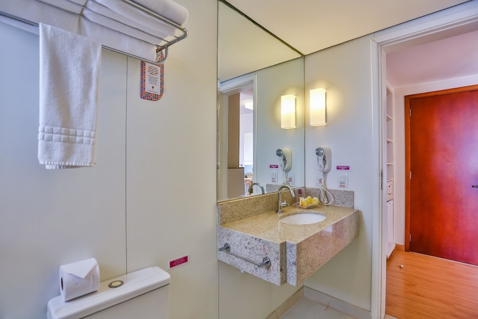 Imagen de la habitación del Hotel St. Paul Plaza. Foto 13