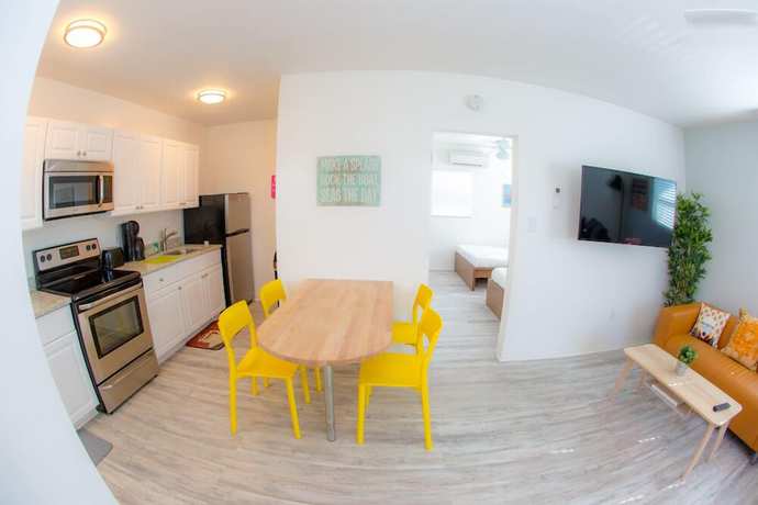 Imagen de la habitación del Hotel St Pete Beach Suites. Foto 9