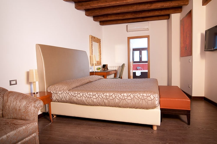 Imagen de la habitación del Hotel St. Peter' Six Rooms and Suites. Foto 3