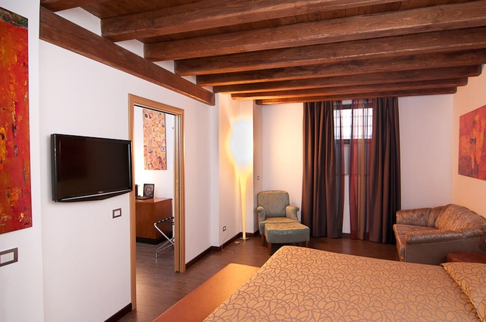 Imagen de la habitación del Hotel St. Peter' Six Rooms and Suites. Foto 4