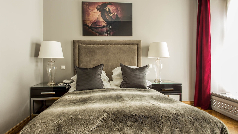 Imagen de la habitación del Hotel St Petersbourg. Foto 4