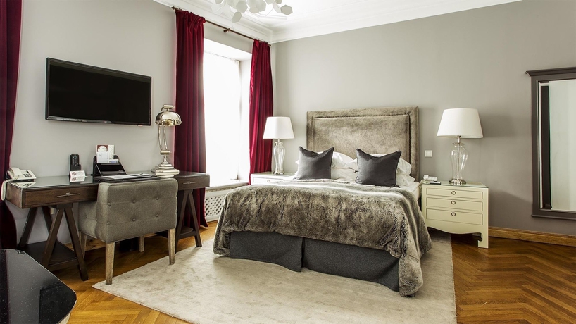 Imagen de la habitación del Hotel St Petersbourg. Foto 9