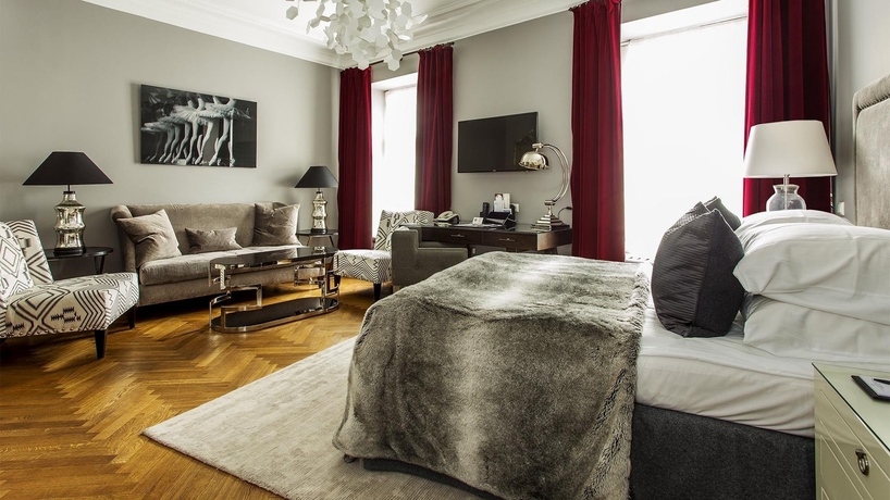 Imagen de la habitación del Hotel St Petersbourg. Foto 10