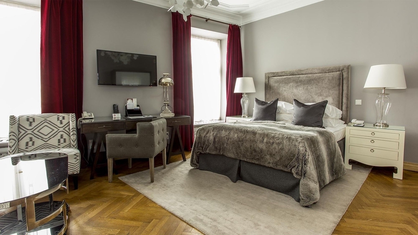 Imagen de la habitación del Hotel St Petersbourg. Foto 11