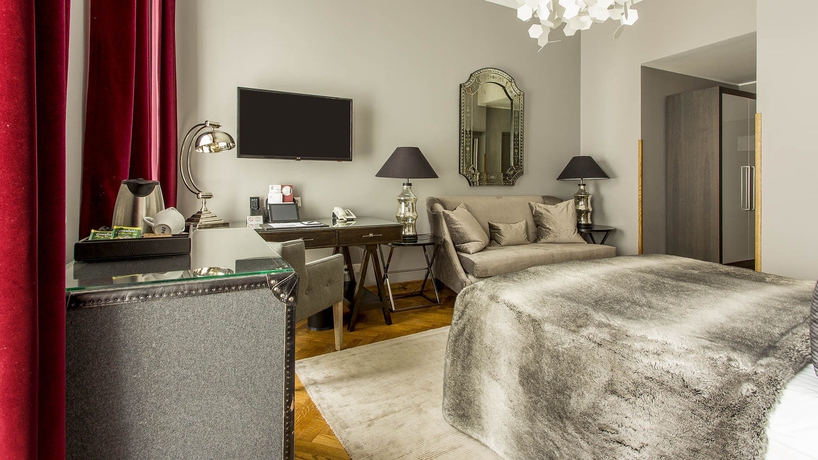 Imagen de la habitación del Hotel St Petersbourg. Foto 12