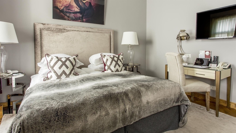 Imagen de la habitación del Hotel St Petersbourg. Foto 14
