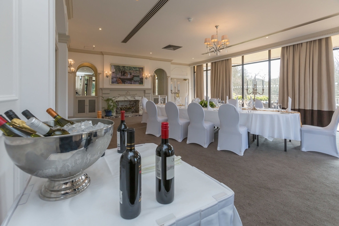 Imagen del bar/restaurante del Hotel St. Pierre Park. Foto 2