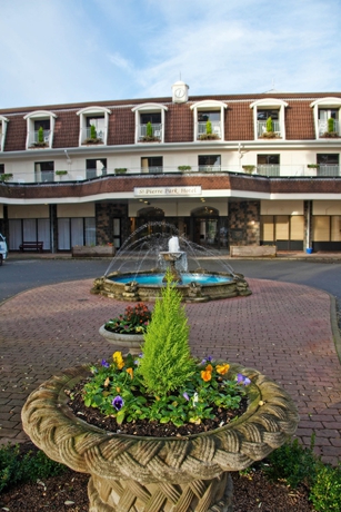 Imagen de los exteriores del Hotel St. Pierre Park. Foto 14