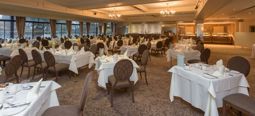 Imagen del bar/restaurante del Hotel St. Pierre Park. Foto 10