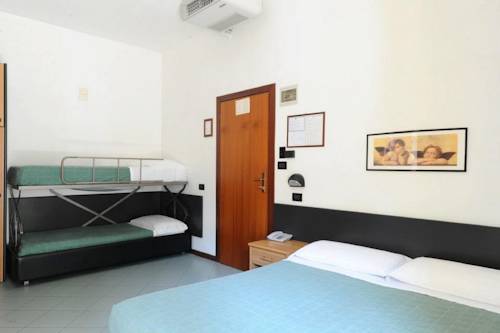 Imagen de la habitación del Hotel St. Pierre, Rimini. Foto 7