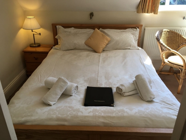 Imagen de la habitación del Hotel St Raphael Guest House. Foto 2