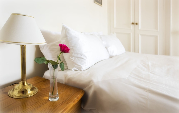 Imagen de la habitación del Hotel St Raphael Guest House. Foto 7