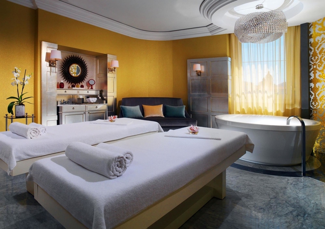 Imagen de la piscina del Hotel St Regis Florence. Foto 14