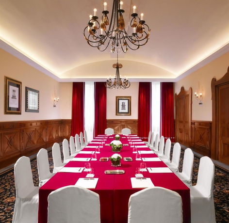 Imagen de los interiores del Hotel St Regis Florence. Foto 13