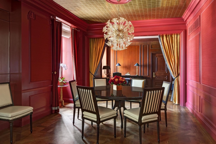 Imagen de la habitación del Hotel St. Regis New York. Foto 7