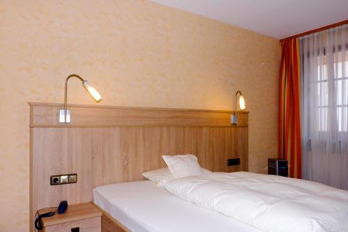 Imagen de la habitación del Hotel St.Martiner Castell. Foto 8