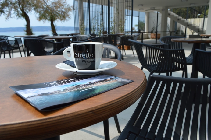 Imagen del bar/restaurante del Hotel Stacija. Foto 4