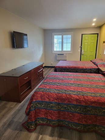 Imagen de la habitación del Hotel Stadium Inn and Spas. Foto 4