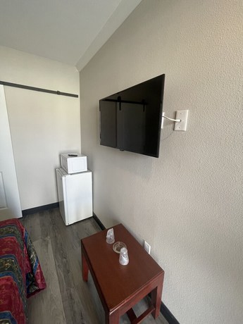 Imagen de la habitación del Hotel Stadium Inn and Spas. Foto 7