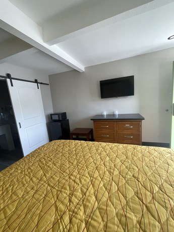 Imagen de la habitación del Hotel Stadium Inn and Spas. Foto 8