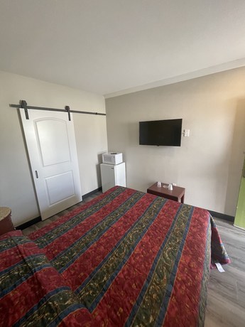 Imagen de la habitación del Hotel Stadium Inn and Spas. Foto 10