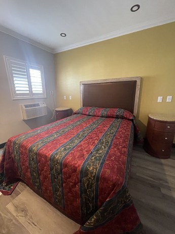 Imagen de la habitación del Hotel Stadium Inn and Spas. Foto 13
