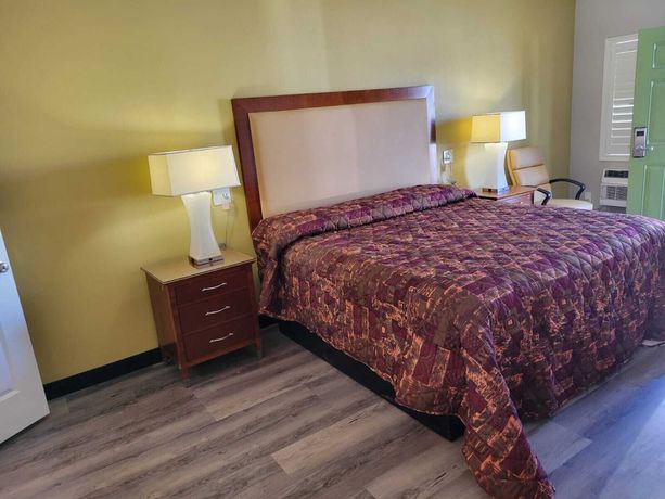 Imagen de la habitación del Hotel Stadium Inn and Spas. Foto 14