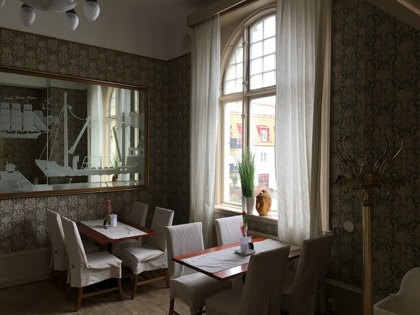 Imagen del bar/restaurante del Hotel Stadshotellet I S&ouml;lvesborg. Foto 16