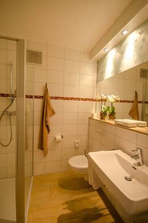 Imagen de la habitación del Hotel Stadt Aurich. Foto 9