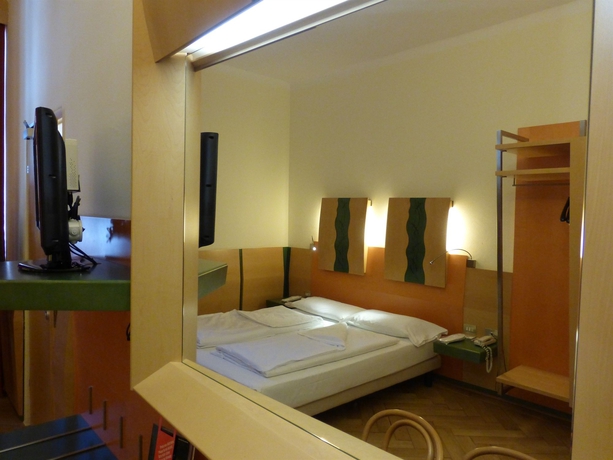 Imagen de la habitación del Hotel Stadt Citta. Foto 12
