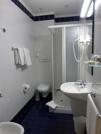 Imagen de la habitación del Hotel Stadt Citta. Foto 13