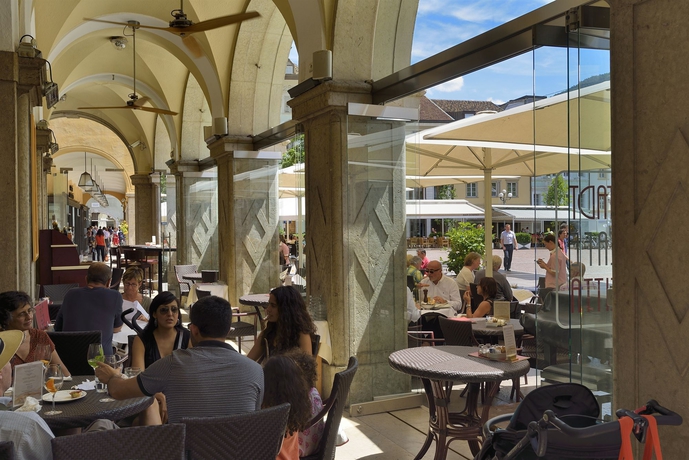 Imagen del bar/restaurante del Hotel Stadt Citta. Foto 9