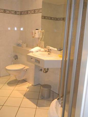 Imagen de la habitación del Hotel Stadt Norderstedt. Foto 5